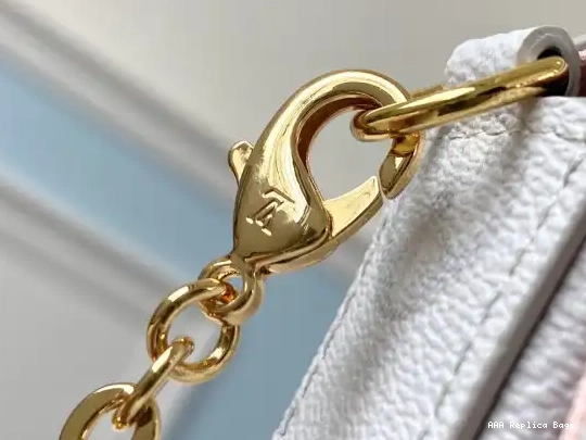 Aaa replica ru FÉLICIE VUITTON POCHETTE LOUIS 0627